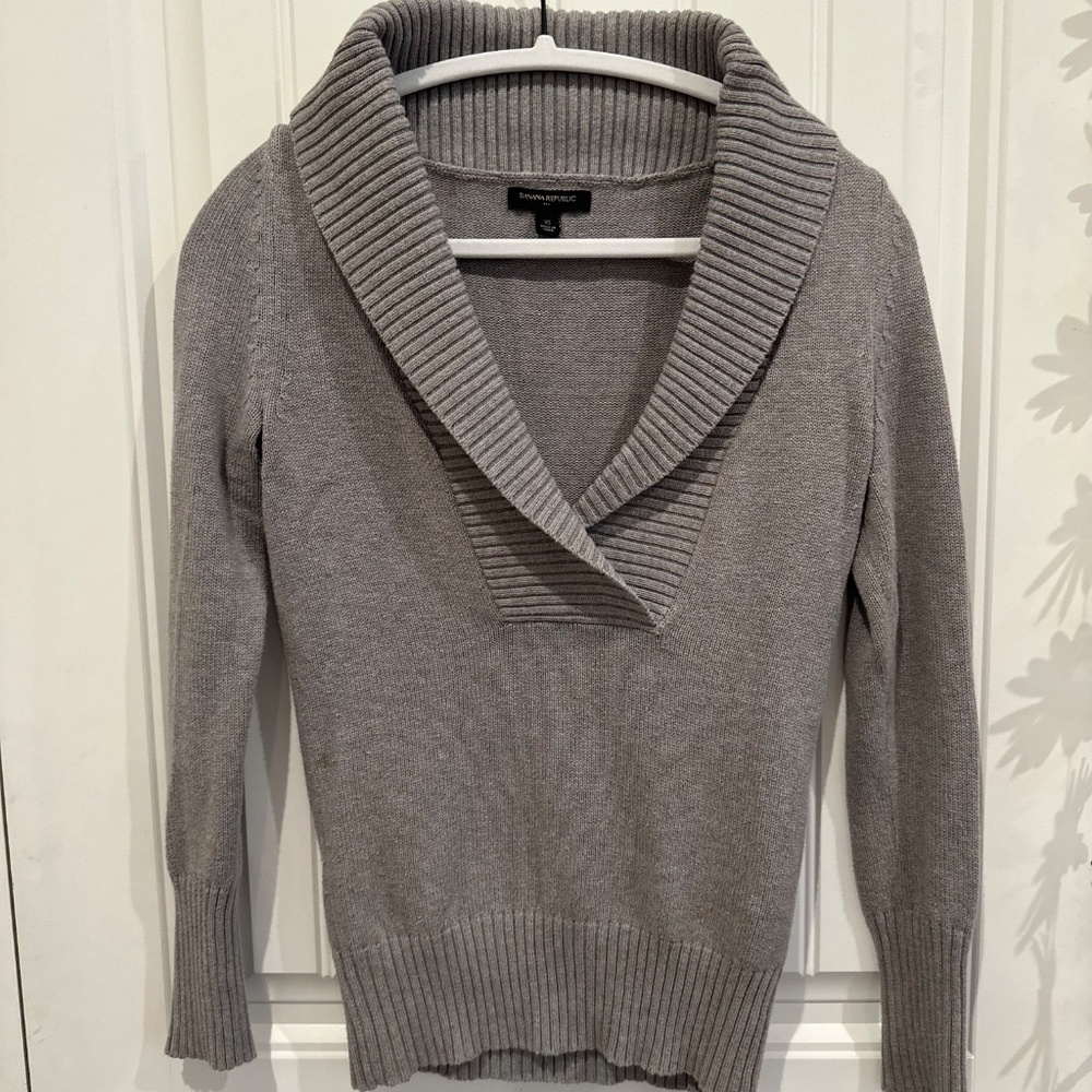 Banana Republic Sweater - XS - Gray